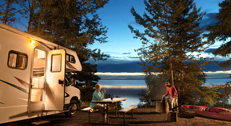 Kanada Alberta Wohnmobil am Cold Lake Campground Foto Travel Alberta Roth Ramberg